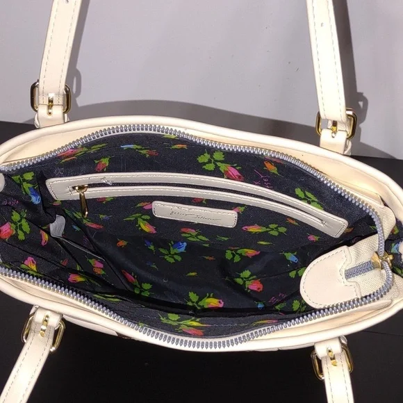 Betsey Johnson Faux Leather Cream Heart Detail Purse Handbag - Picture 8 of 10